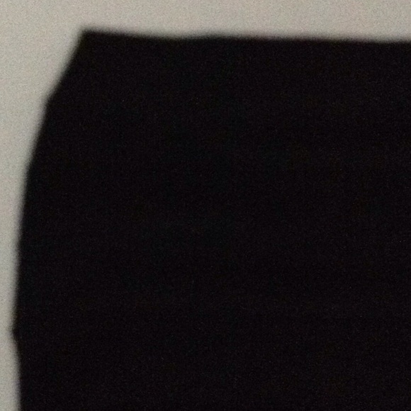 Black skirt - Picture 3 of 4